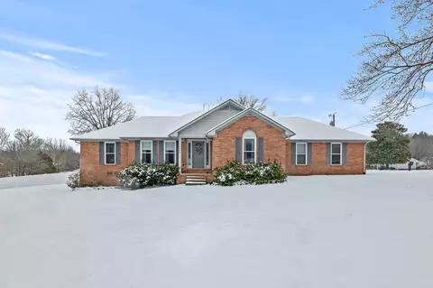4896 Cumby Rd, Cookeville, TN 38501