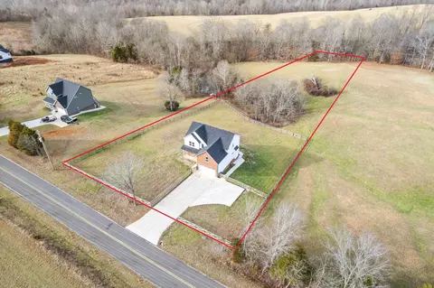 3021 Benton Ridge Rd, Palmyra, TN 37142