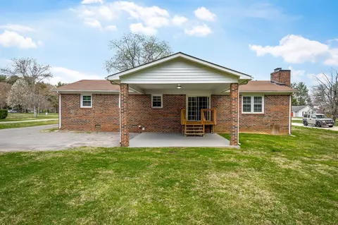 Exterior - 270 Mountain View Dr, Morrison, TN 37357 photo 4 of 8