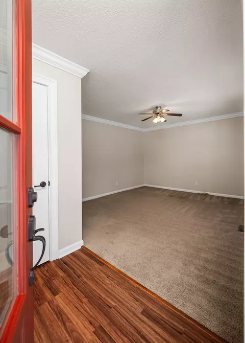 Entry Way - 270 Mountain View Dr, Morrison, TN 37357 photo 2 of 4