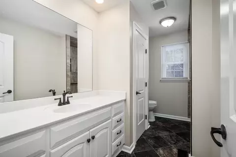 Bath - 270 Mountain View Dr, Morrison, TN 37357 photo 4 of 4