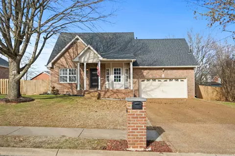 702 Apache Trl, White House, TN 37188