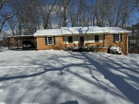 106 Shadybrook Cir, Dickson, TN 37055