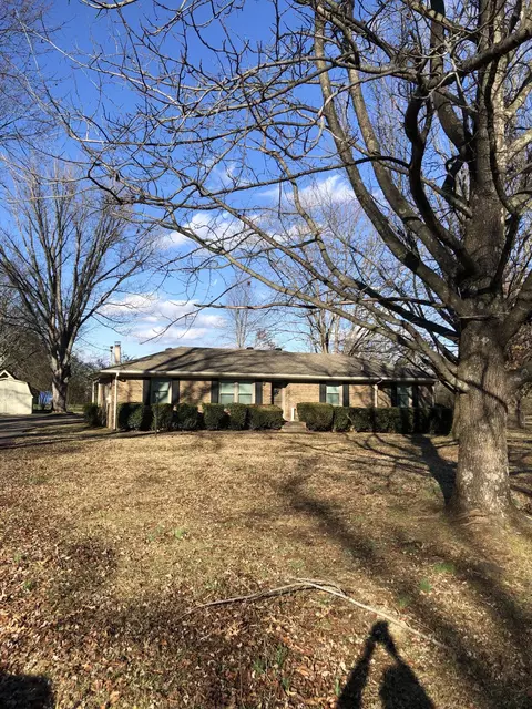 2029 Tulip Hill Dr, Murfreesboro, TN 37127