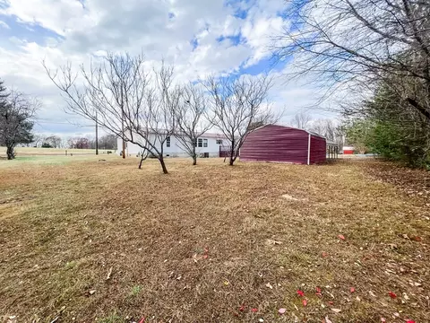 725 Hulon Ferrell Rd, Baxter, TN 38544 photo 3