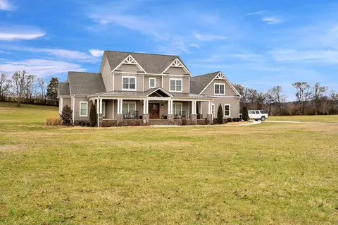 118 Herb Garden Dr, Fayetteville, TN 37334