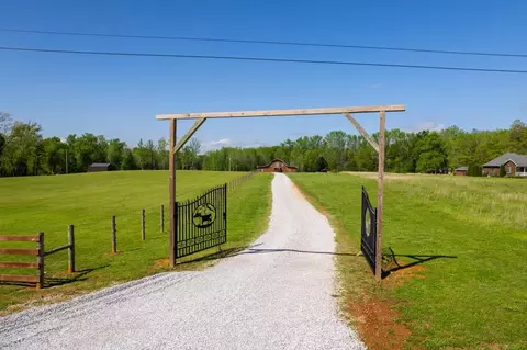 249 Floyd Ln, Decherd, TN 37324