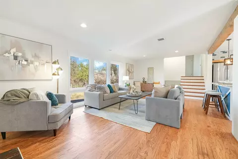 3903 Abbott Martin Rd, Nashville, TN 37215