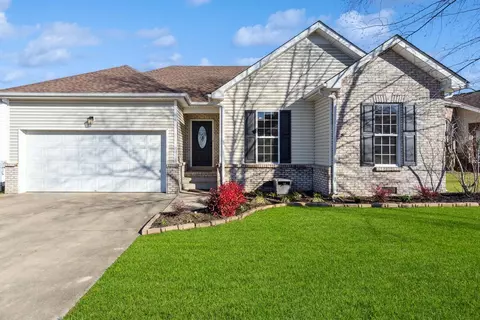 486 Berry Cir, Springfield, TN 37172