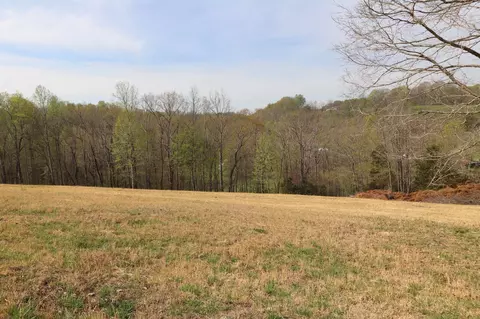 5 Purtle Rd, Lafayette, TN 37083