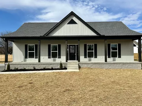 116 Fiddlers Dr, Smithville, TN 37166