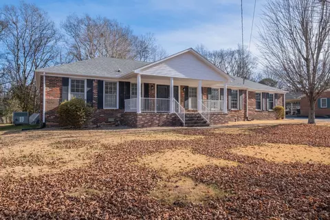 1503 Jewell Dr, Columbia, TN 38401