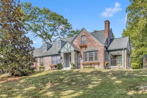 838 Sutton Hill Rd, Nashville, TN 37204