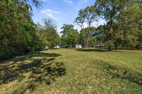6809 Fleetwood Dr, Nashville, TN 37205