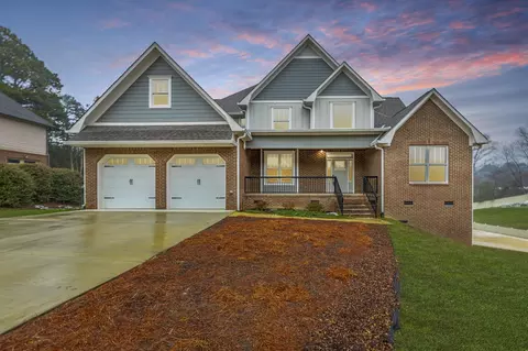 11188 Captains Cove Dr, Soddy Daisy, TN 37379