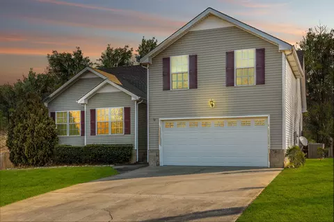 1005 Freedom Dr, Clarksville, TN 37042