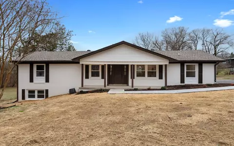 121 Cumberland Cir, Gallatin, TN 37066