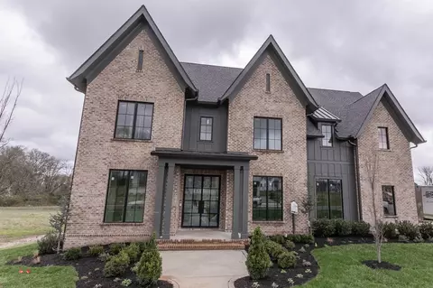 6080 Porters Union Way, Arrington, TN 37014