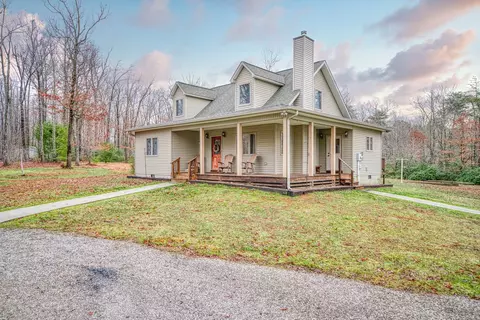 311 Cade Rd, Monterey, TN 38574