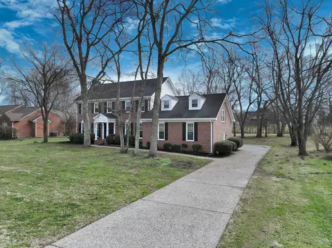 1204 Spearpoint Dr, Hendersonville, TN 37075