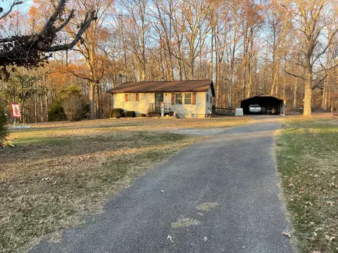 1476 Danville Rd, Big Sandy, TN 38221
