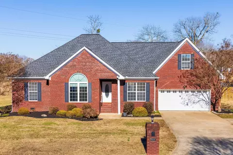 8871 Streamside Dr, Ooltewah, TN 37363
