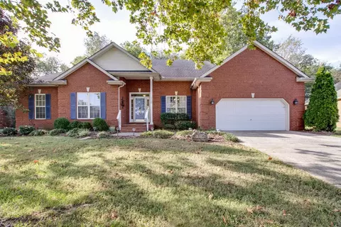 1918 Kensington Dr, Murfreesboro, TN 37127