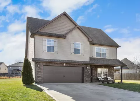 120 Raider Dr, Clarksville, TN 37042