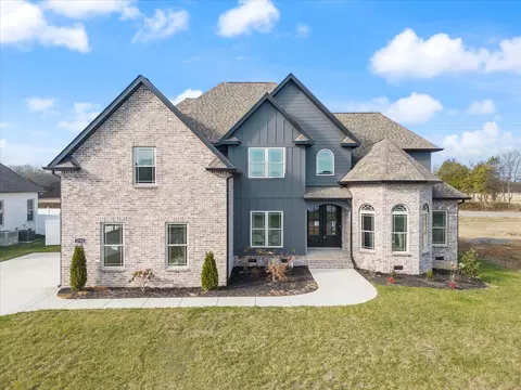 2704 Carousel Dr, Murfreesboro, TN 37128