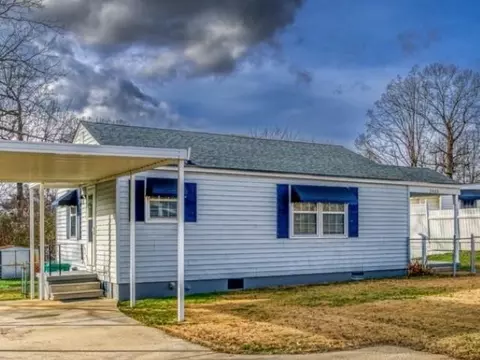 3323 Oakwood Blvd, Sheffield, AL 35660