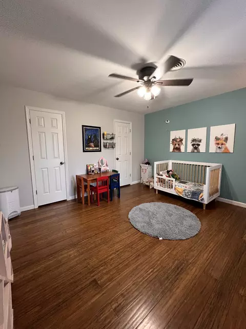 Living - 2001 Cherokee Trl, Springfield, TN 37172 photo 2 of 6