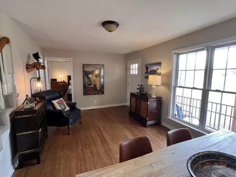 Living - 2001 Cherokee Trl, Springfield, TN 37172 photo 1 of 6