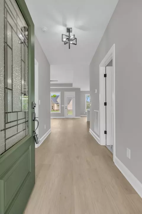 Entry Way - 931 Baxter Rd, Murfreesboro, TN 37130 photo 1 of 5