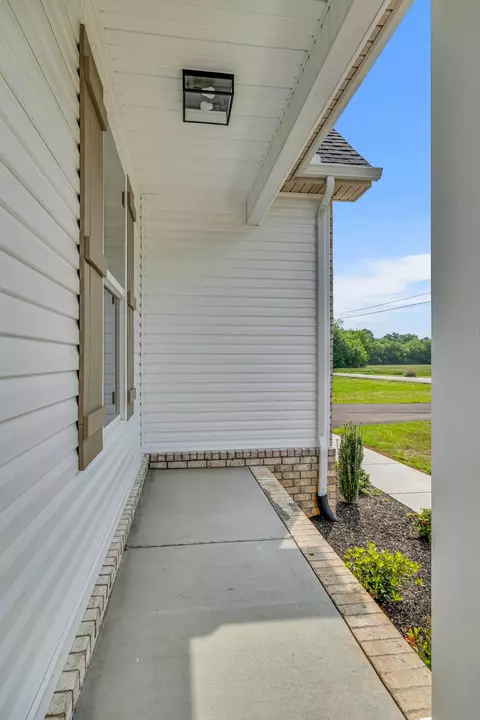 Exterior - 931 Baxter Rd, Murfreesboro, TN 37130 photo 7 of 11