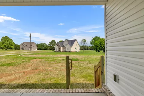 Exterior - 931 Baxter Rd, Murfreesboro, TN 37130 photo 8 of 11