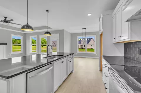 Kitchen - 931 Baxter Rd, Murfreesboro, TN 37130 photo 4 of 4