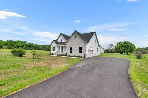 Exterior - 931 Baxter Rd, Murfreesboro, TN 37130 photo 3 of 11
