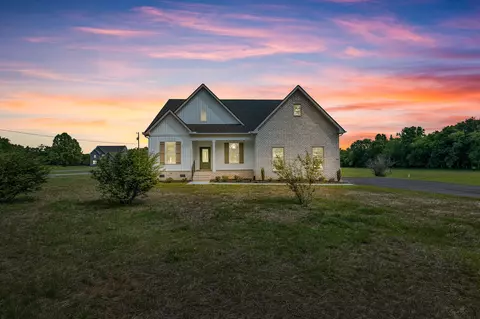 Exterior - 931 Baxter Rd, Murfreesboro, TN 37130 photo 2 of 11
