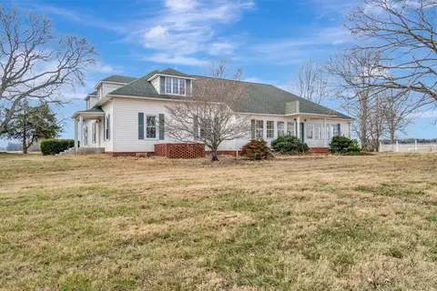106 Crouch Ln, Winchester, TN 37398