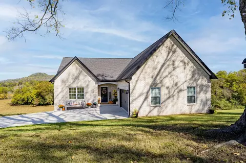 18 Fox Run Ln, Carthage, TN 37030