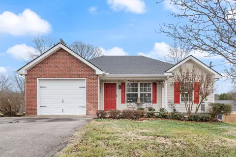518 Whitewater Ln, Murfreesboro, TN 37129