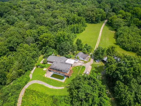2009 Lynwood Gupton Rd, Ashland City, TN 37015