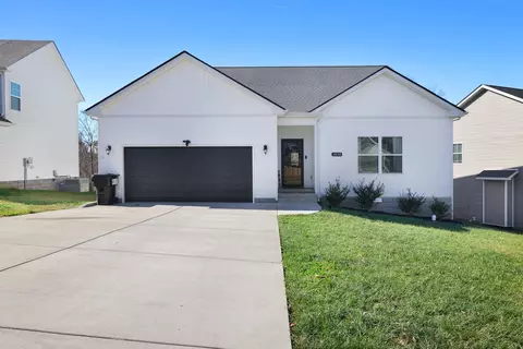 1038 Winesap Rd, Clarksville, TN 37040