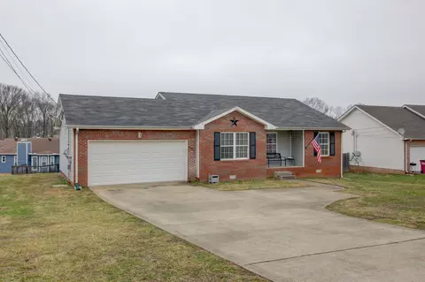 412 Tobacco Rd, Clarksville, TN 37042