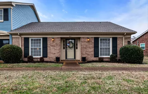 927 Todd Preis Dr, Nashville, TN 37221