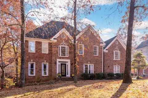 1912 Windy Oaks Ln, Hixson, TN 37343