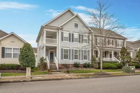 7095 Sunnywood Dr, Nashville, TN 37211