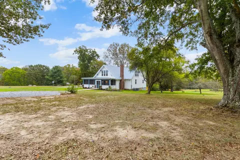 2028 Lock B Rd N, Clarksville, TN 37043