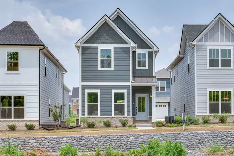 442 Queen Ln, Gallatin, TN 37066