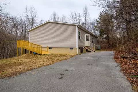 1246 Sussex Rd, Dayton, TN 37321